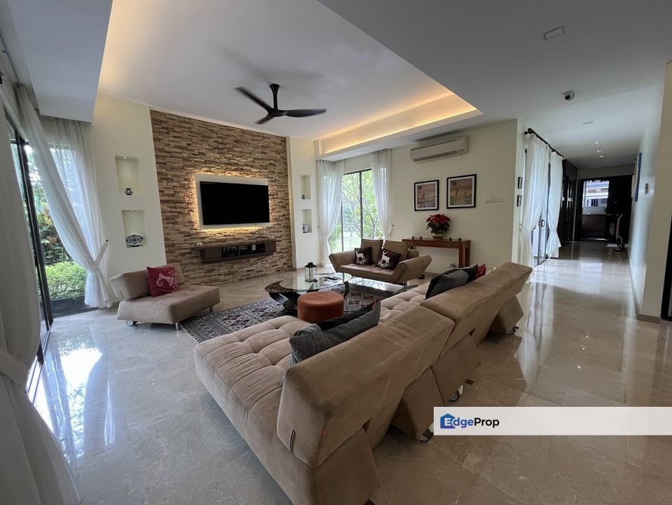 [Corner|Renovated|Big Land 9800 Sqft] Freehold 2 Sty Bungalow, Selangor, Kajang