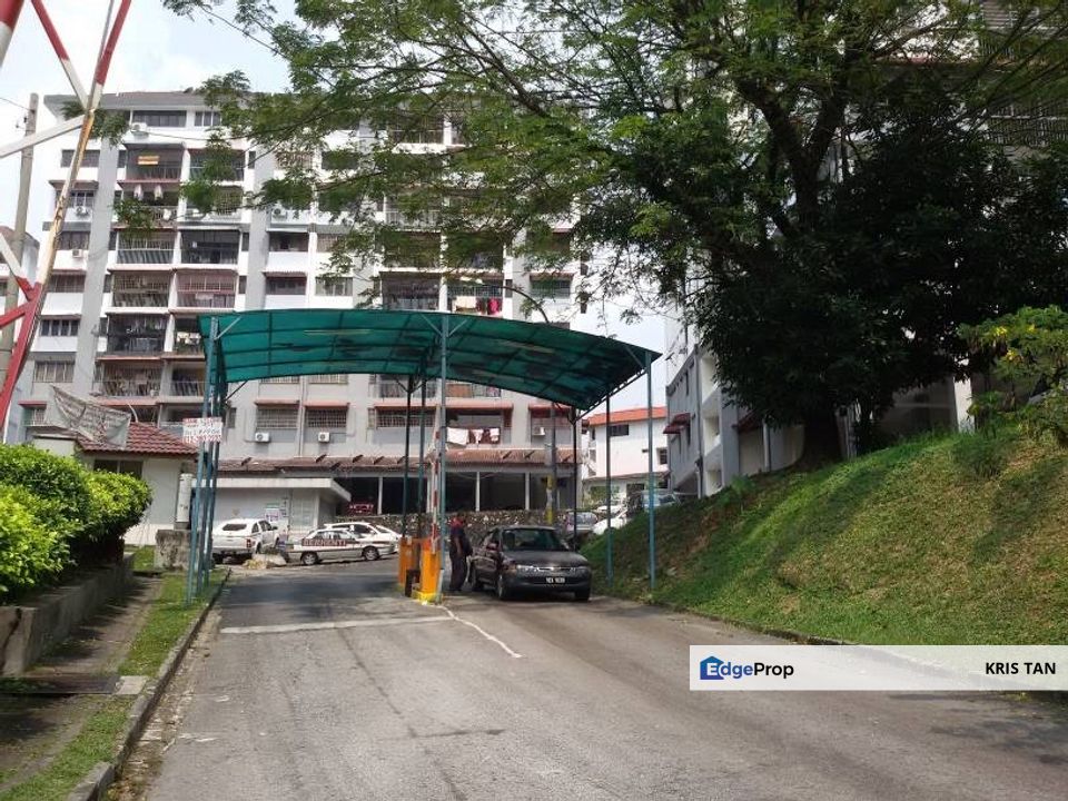 Segar Apartment, P/furnish with security, near Yulek and Leisure Mall, Kuala Lumpur, Cheras