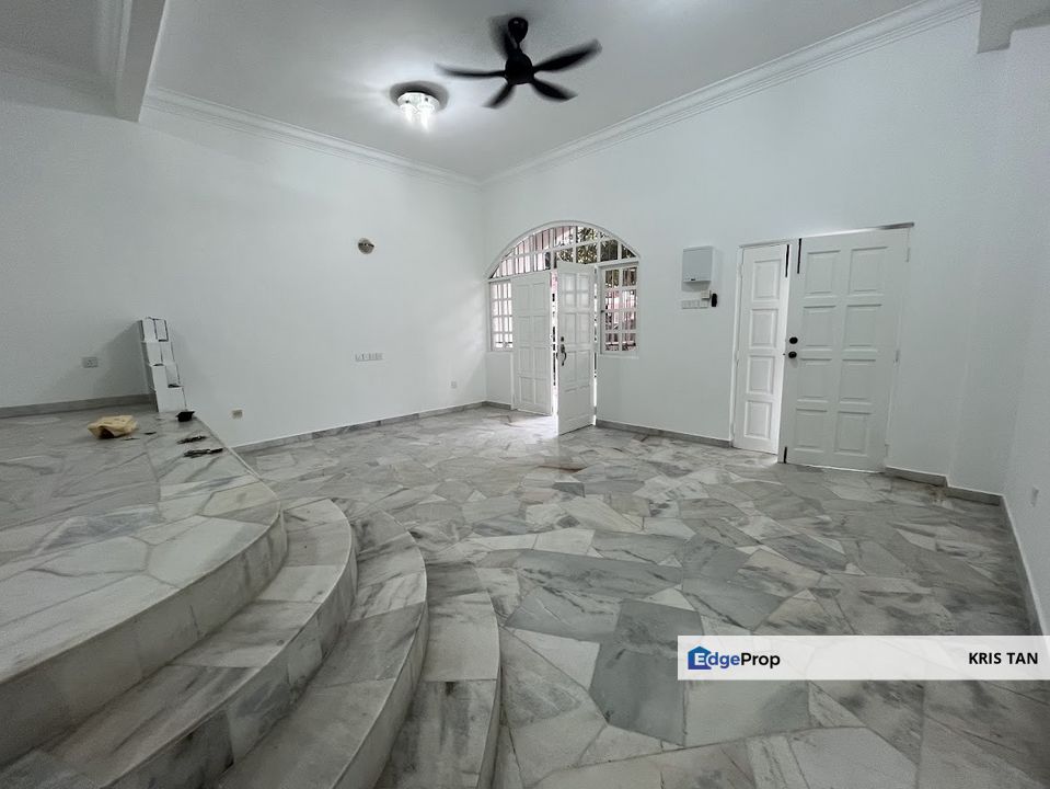 SL 7, Bandar Sungai Long[20x61]4r 3b,Renovated, Gated & Guarded, Selangor, Bandar Sungai Long