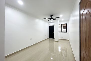 Jalan Suasana, Bandar Tun Hussein Onn