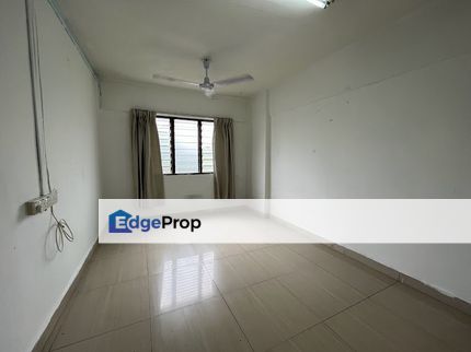Segar Ria Apartment, Freehold with security,near Yulek n Leisure Mall, Kuala Lumpur, Cheras