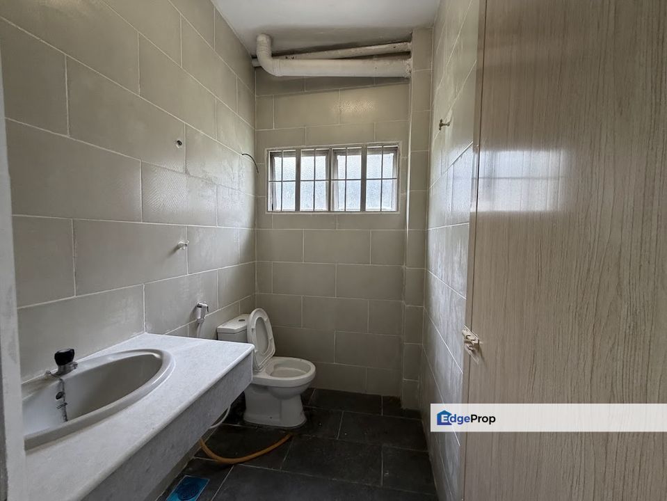 Taman Bukit Mewah,Jln Bukit Mewah,40"x105"Freehold Semi D, Selangor, Kajang