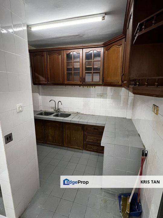 Segar Apartment, P/furnish with security, near Yulek and Leisure Mall, Kuala Lumpur, Cheras