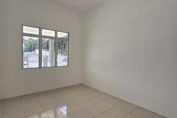 Brand New 1 Storey Terrace next to jalan Meru Tambahan