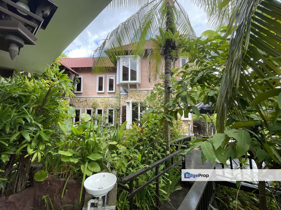 Lush British Hideaway 2-storey (9R 7+1B) Bungalow ALAM SUTERA Bkt Jalil for SALE, Kuala Lumpur, Bukit Jalil
