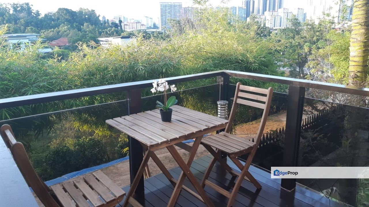 Lush British Hideaway 2-storey (9R 7+1B) Bungalow ALAM SUTERA Bkt Jalil for SALE, Kuala Lumpur, Bukit Jalil