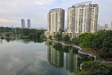 Spring & Summer Villa