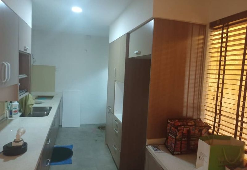 Vista Pinggiran, Taman Pinggiran Putra