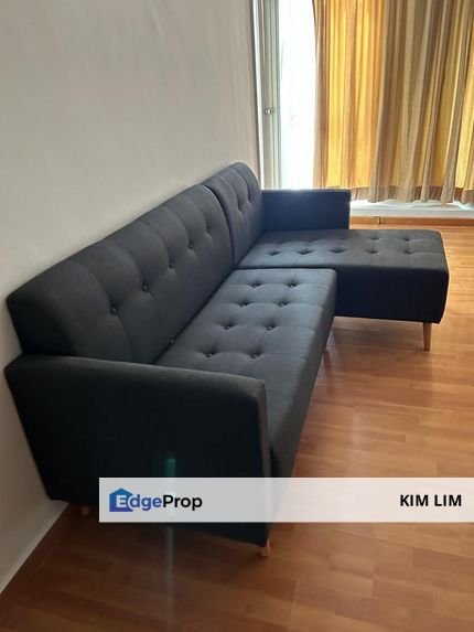 Well kept unit with balcony, ready for moving in and vacant now, Kuala Lumpur, KLCC