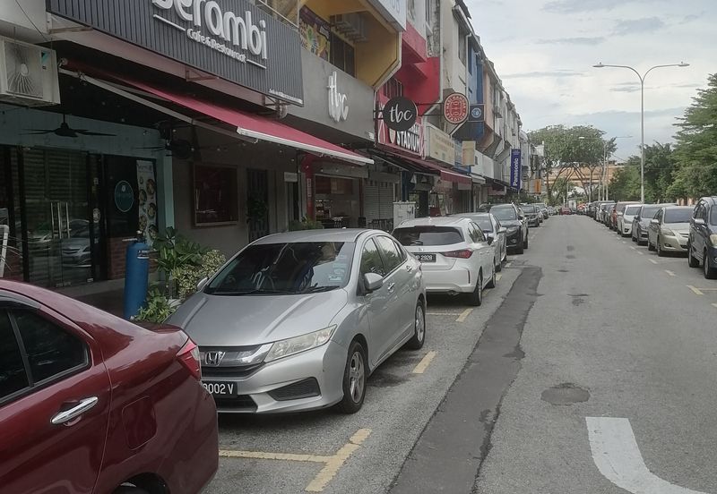 TTDI FIRST FLOOR TO LET