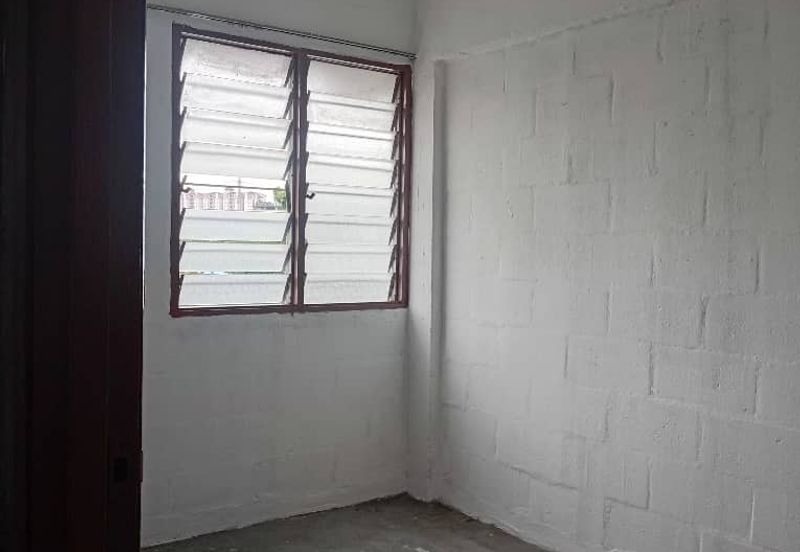 Taman Cahaya, Ampang