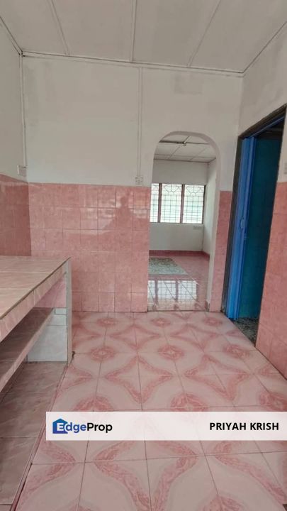 PINGGIRAN BATU CAVES FULLY RENOVATED APARTMENT , Selangor, Batu Caves 