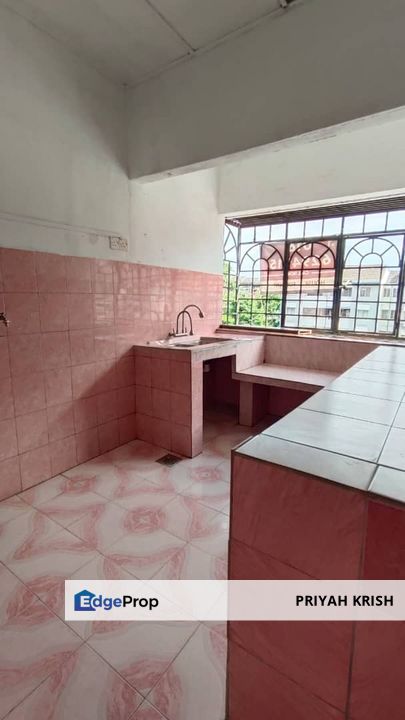 PINGGIRAN BATU CAVES FULLY RENOVATED APARTMENT , Selangor, Batu Caves 