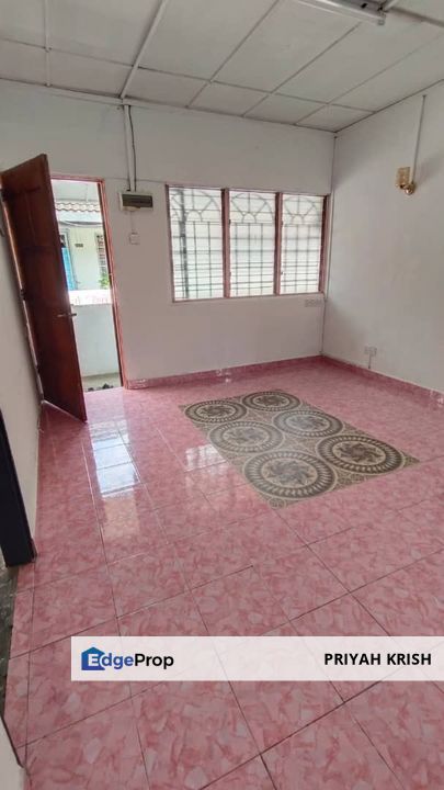 PINGGIRAN BATU CAVES FULLY RENOVATED APARTMENT , Selangor, Batu Caves 