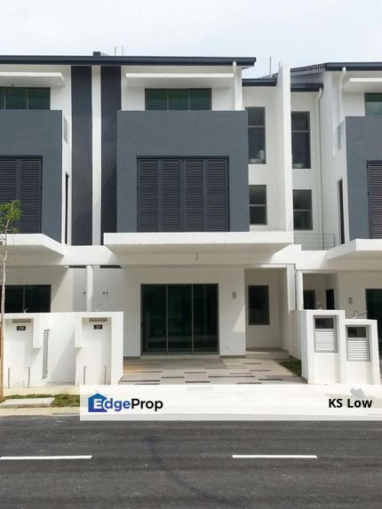 3.042S. Gated & Guarded 3 Storey Superlink House @ Bukit Jalil For Sale, Kuala Lumpur, Bukit Jalil