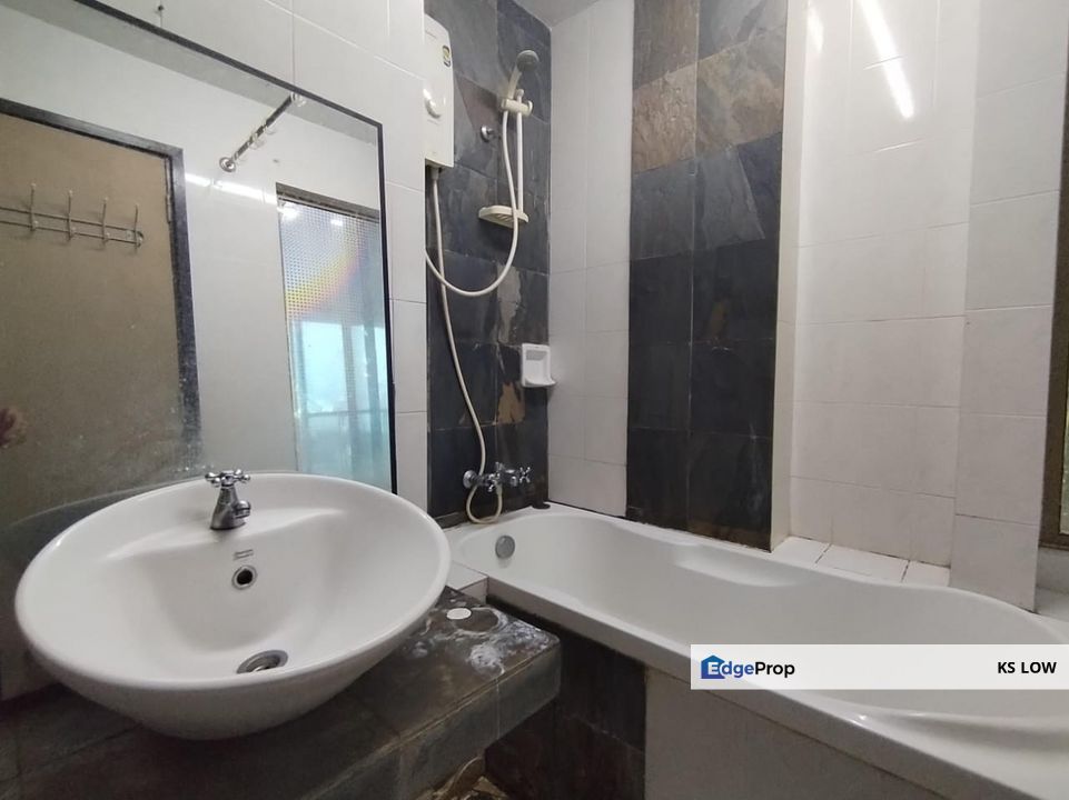 Studio Unit Available For Rent @ Ritze Perdana 1, Selangor, Damansara Perdana