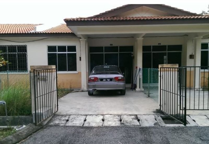 3.204 Single Storey Semi-Detached House at Perak For Rent