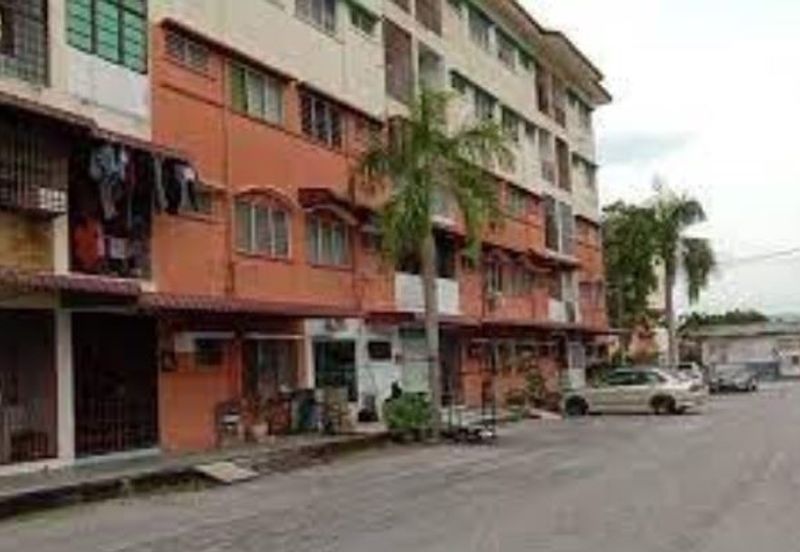 3.215. Apartment at perak For Sale