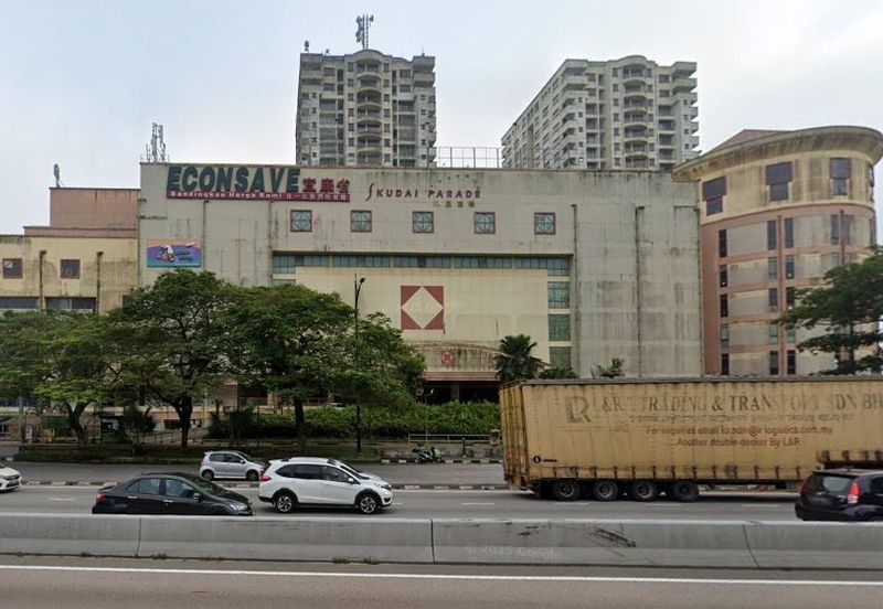 3.229 Mall,Skudai Parade/700ksqft at Johor For Sale