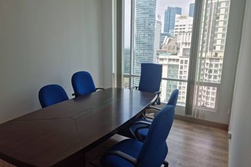 3.234.Office Lots at Soho Suites KLCC KL fully furnished for sale