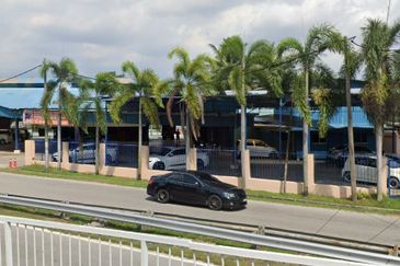 3.236 Prime Mainroad Commercial Lot frontage Klang  Batu Tiga Lama For Sale