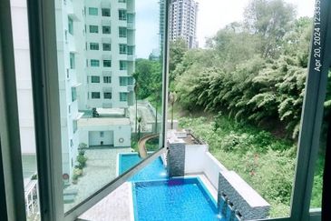 3.248 D'Zone Condo @ Penang Island For Sale