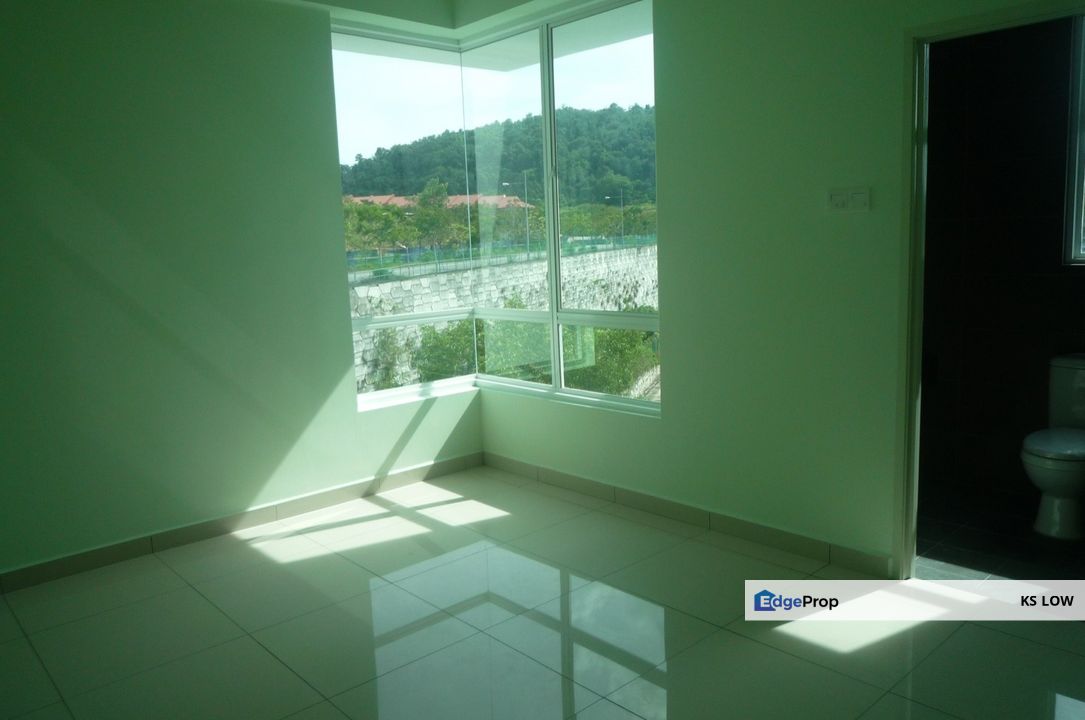 3.248 D'Zone Condo @ Penang Island For Sale, Penang, Bayan Lepas