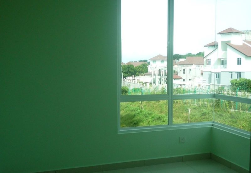 3.248 D'Zone Condo @ Penang Island For Sale