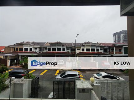 Freehold 4 ½ Superlink House with Lift @ Happy Garden For Sale , Kuala Lumpur, Kuchai Lama