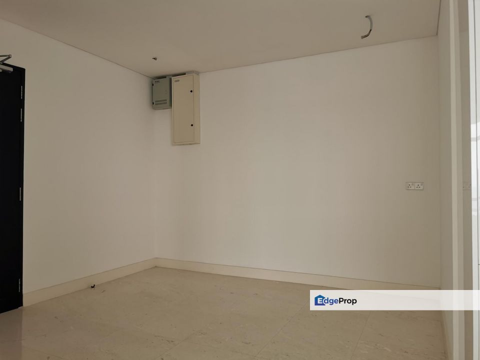 Exclusive 3BR High-Floor Unit • Modern Comfort • Spectacular City Views, Kuala Lumpur, KLCC