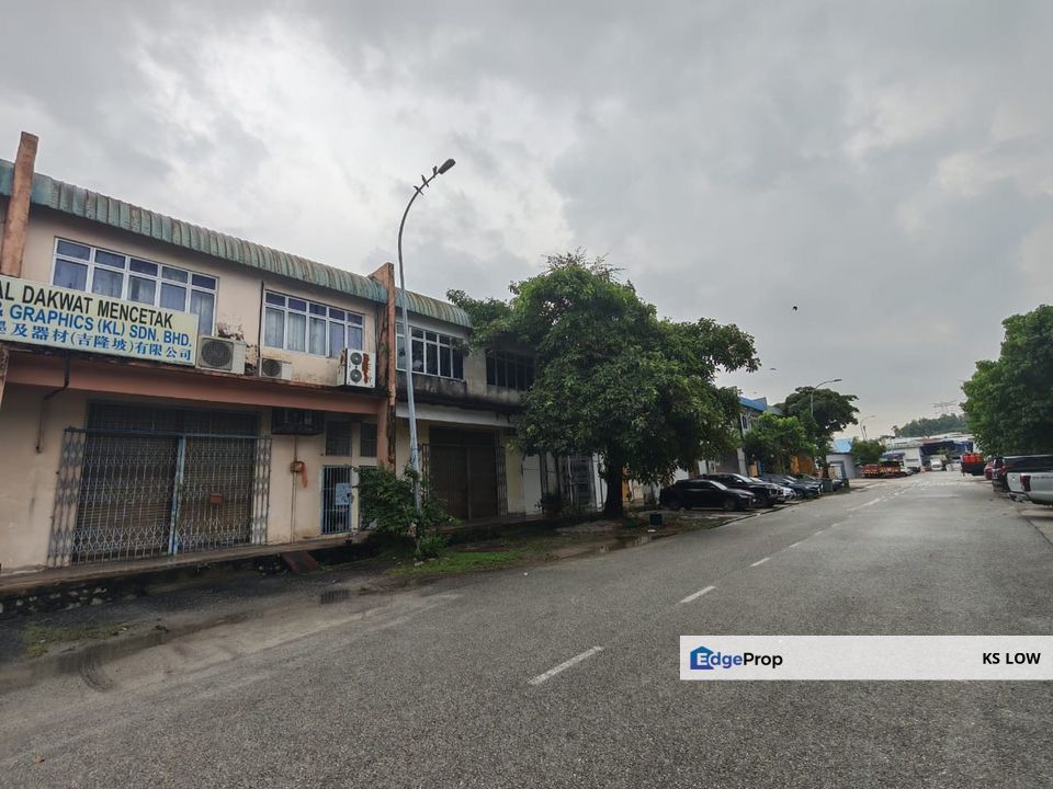 Link Factory for Rent @ Taming Jaya Industrial Area, Balakong | 2,727 sqft Built-Up, Selangor, Balakong