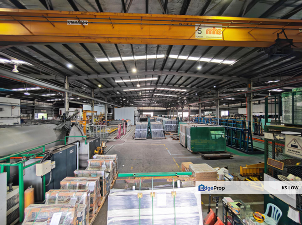 FREEHOLD FACTORY PUCHONG | LARGE LAND 3.3 ACRES | HIGH POWER 2000 AMPS, Selangor, Puchong