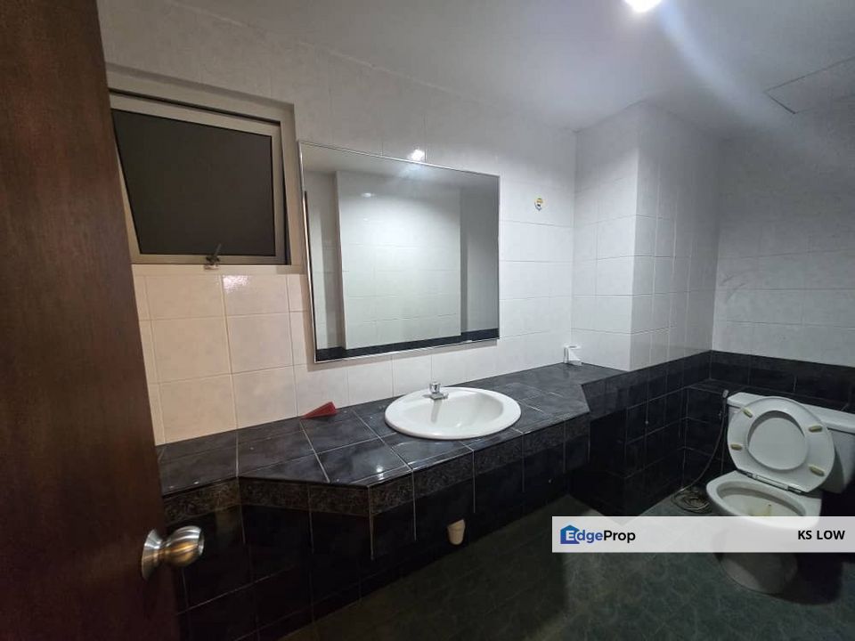 Kasuma Resort Apartment For Sale – 3BR + Lake & Golf Course View, Petra Jaya, Kuching, Sarawak, Kuching