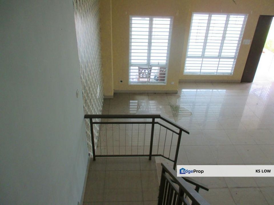 3-Storey Semi-Detached @ Taman Regensi Rawang, Selangor, Rawang