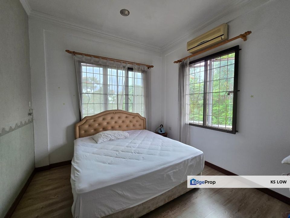 Double Storey Semi-D House @ Taman Wawasan, Arang Rd | Big Parking | 4+1 Rooms, Sarawak, Kuching