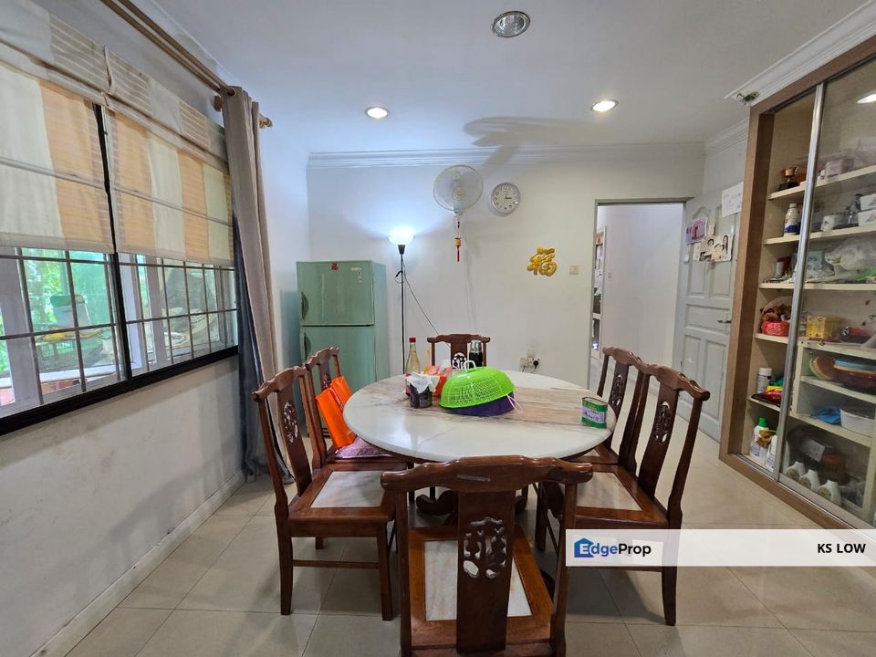 Double Storey Semi-D House @ Taman Wawasan, Arang Rd | Big Parking | 4+1 Rooms, Sarawak, Kuching