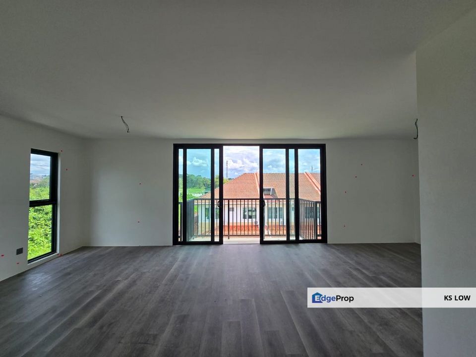 Contemporary 2.5 Storey Semi-D @ Arang Road | 6 Rooms | High Ceiling | Roof Deck, Sarawak, Kuching