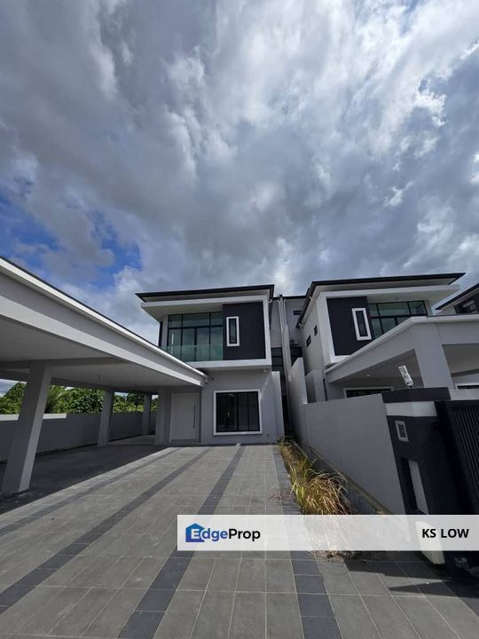 Contemporary 2.5 Storey Semi-D @ Arang Road | 6 Rooms | High Ceiling | Roof Deck , Sarawak, Kuching