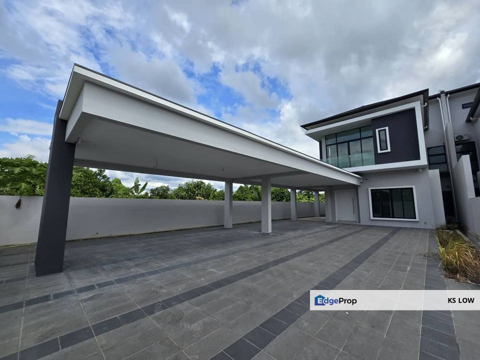 Contemporary 2.5 Storey Semi-D @ Arang Road | 6 Rooms | High Ceiling | Roof Deck , Sarawak, Kuching