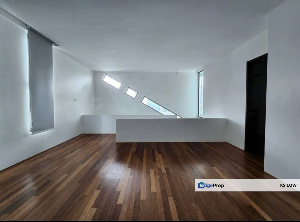 Luxury 3 Storey Detached @ The Tenery Residences | Private Pool | Near Gala City, Sarawak, Kuching