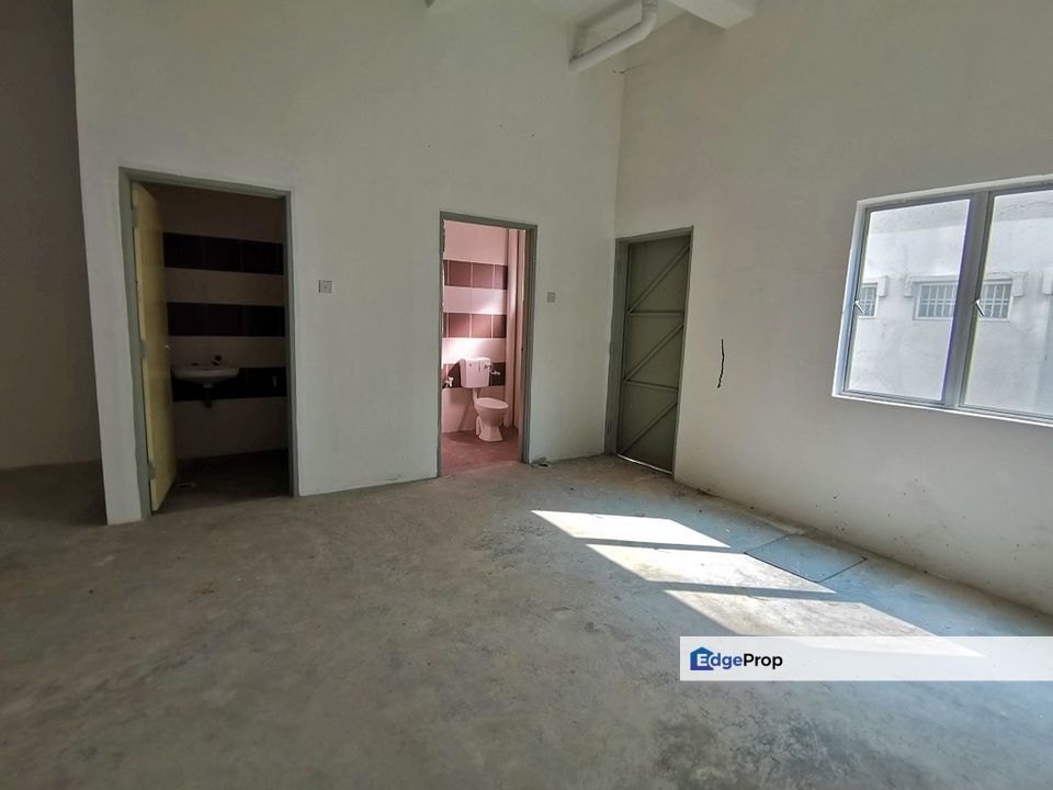 3-STOREY INTERMEDIATE SHOPOFFICE FOR SALE – PUSAT KOMERSIAL JELAPANG, IPOH (PERAK), Perak, Ipoh