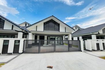 Hevea Elmina Gardens