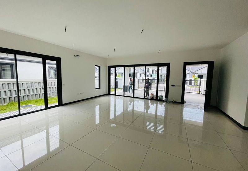 Hevea Elmina Gardens