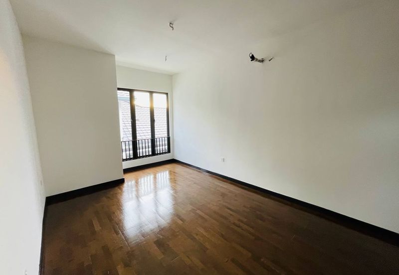 Hevea Elmina Gardens