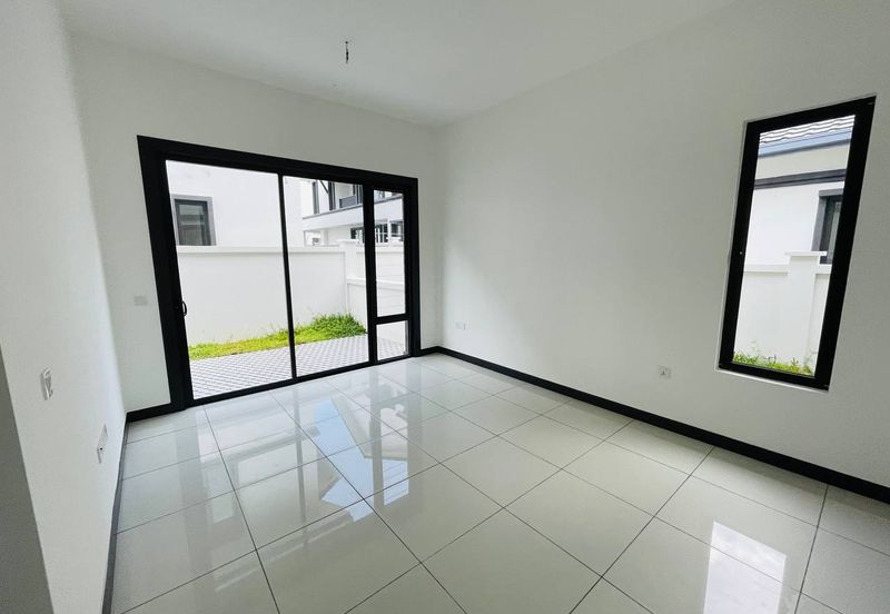 Hevea Elmina Gardens