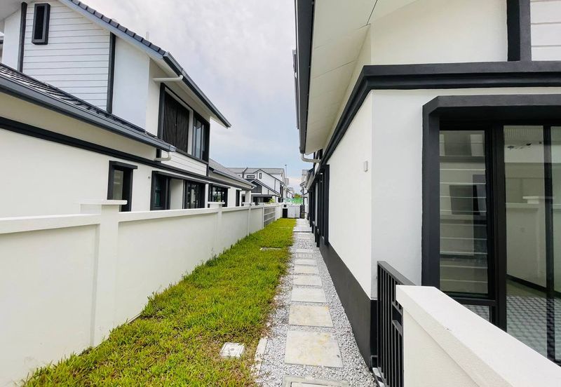 Hevea Elmina Gardens