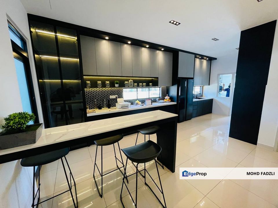 Taman Cahaya Alam Seksyen U12 Superlink House, Selangor, Shah Alam