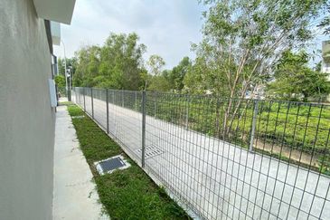 Lily End Lot Cahaya Alam U12 Shah Alam