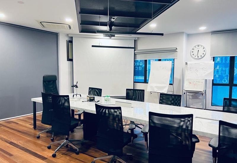 Bukit Jelutong Business And Technology Centre