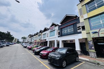 2 Storry Shop Lot Kota Damansara